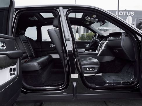 Used 2019 Rolls-Royce Cullinan AWD/4WD image 26