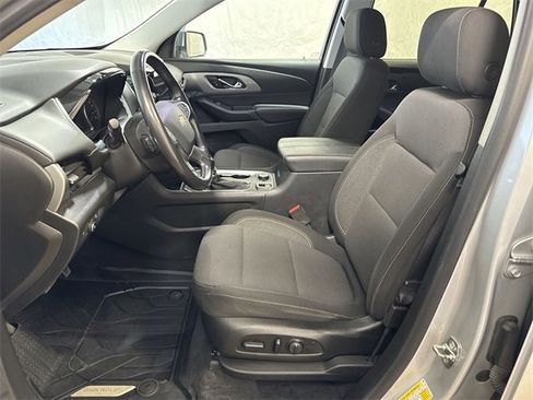 Used 2021 Chevrolet Traverse LT image 10