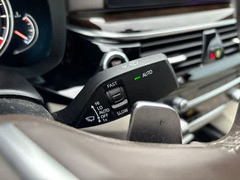Used 2018 BMW 540i RWD image 14