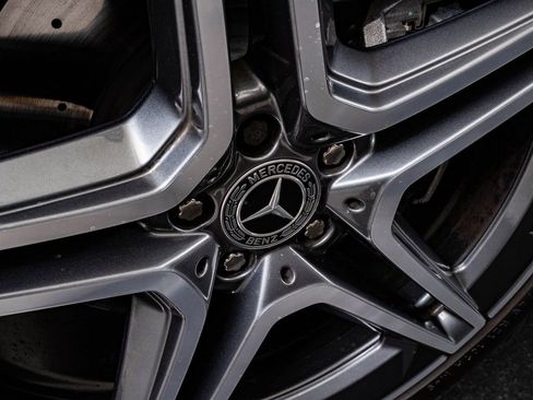 Certified 2024 Mercedes-Benz GLS 450 4MATIC image 8