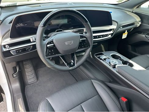 New 2026 Cadillac Lyriq Luxury RWD image 6