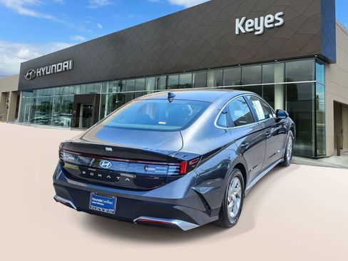 Certified 2025 Hyundai Sonata SE FWD image 4