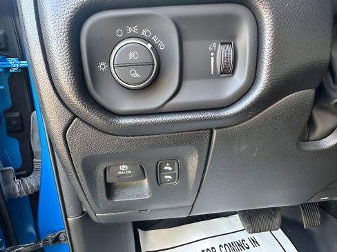 Used 2022 RAM 1500 Big Horn image 24