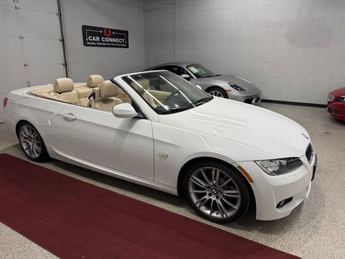 Used 2010 BMW 328i Convertible RWD image 8