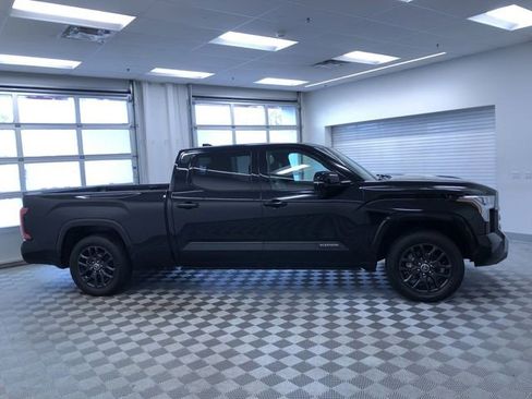 Used 2023 Toyota Tundra Platinum w/ Advanced Package AWD/4WD image 7