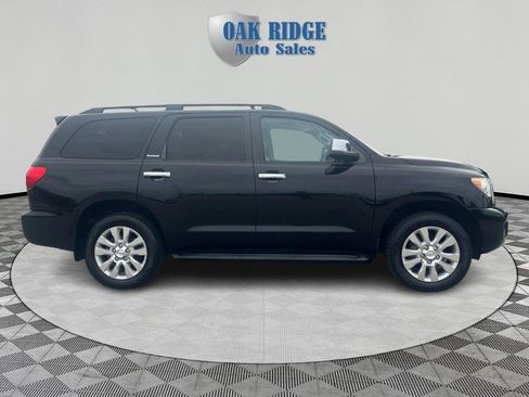 Used 2015 Toyota Sequoia Platinum AWD/4WD image 4