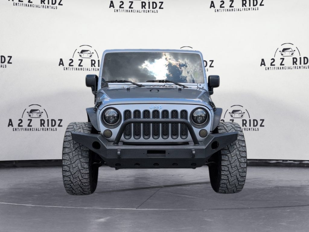 Used 2015 Jeep Wrangler Unlimited Sahara w/ Connectivity Group AWD/4WD image 2