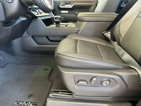 New 2026 GMC Sierra 1500 Denali w/ Technology Package image 15