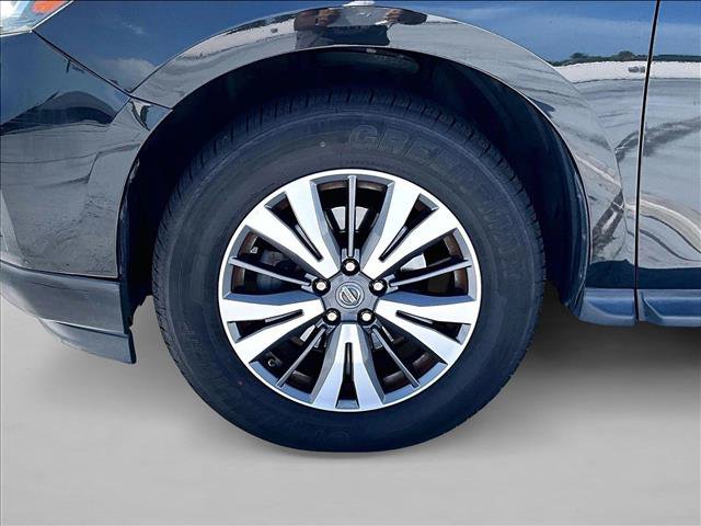 Used 2017 Nissan Pathfinder SV FWD image 10