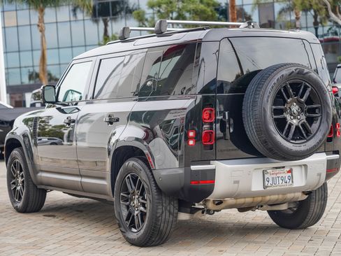 Used 2024 Land Rover Defender 110 S image 9