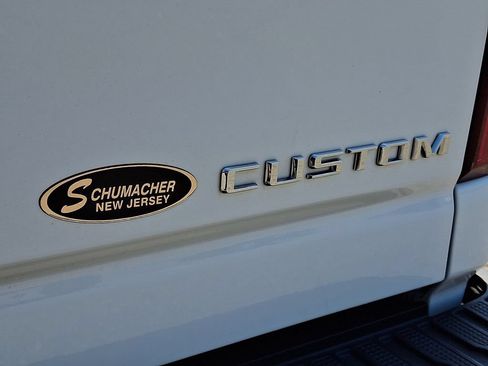 Certified 2022 Chevrolet Silverado 2500 Custom w/ Custom Convenience Package AWD/4WD image 6