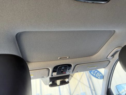 Used 2022 Hyundai Palisade Limited w/ Winter Package FWD image 19