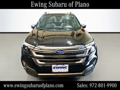 Used 2025 Subaru Forester Premium AWD/4WD image 2