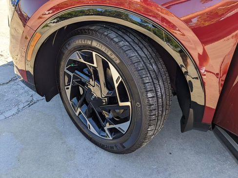 Certified 2025 Kia Sportage SX image 36