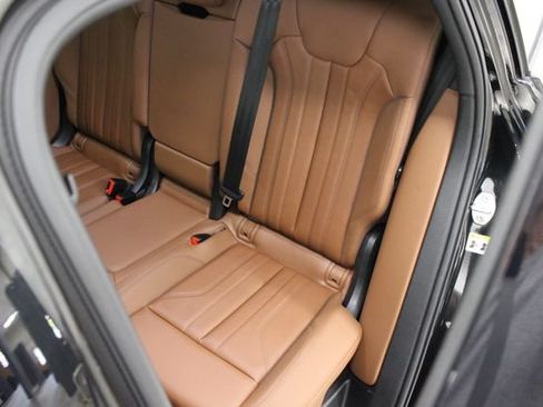 Used 2023 Audi Q5 2.0T Premium Plus w/ Premium Plus Package AWD/4WD image 37