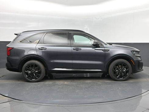 Used 2021 Kia Sorento SX FWD image 2