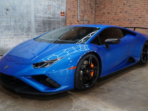 Used 2020 Lamborghini Huracan EVO RWD image 9