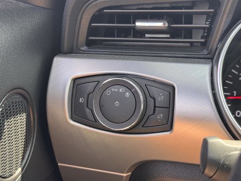 Used 2019 Ford Mustang GT Premium image 4