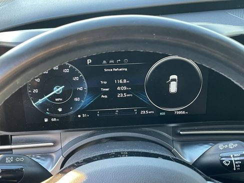 Used 2023 Kia Carnival SX Prestige image 14