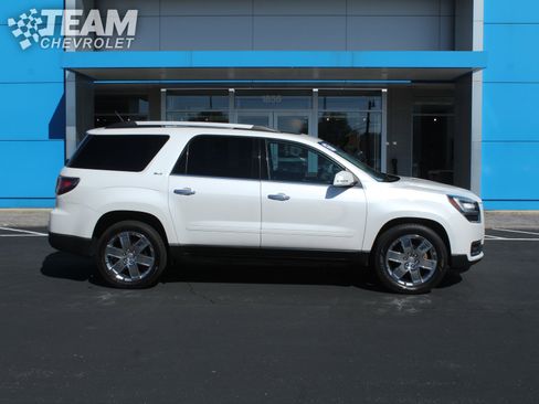 Used 2017 GMC Acadia Limited SLT image 3