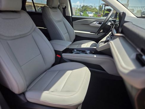 New 2026 Ford Explorer Active w/ Active Comfort Package RWD image 10