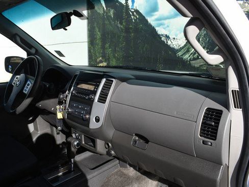 Used 2014 Nissan Xterra X image 24