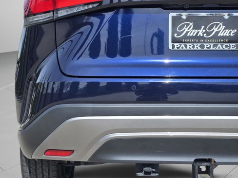 Used 2024 Lexus RX 350h Premium Package w/ Convenience Package image 17