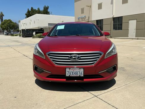 Used 2017 Hyundai Sonata SE FWD image 2