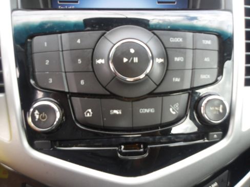 Used 2014 Chevrolet Cruze LT w/ RS Package image 23