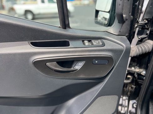 Used 2024 Mercedes-Benz Sprinter 2500 image 22