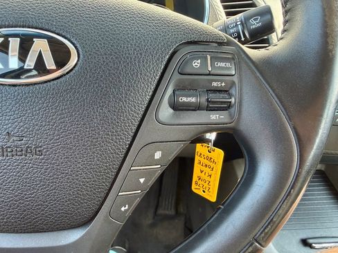 Used 2016 Kia Forte EX FWD image 20