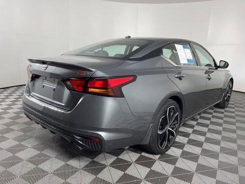 Used 2023 Nissan Altima 2.5 SR w/ SR Premium Package FWD image 12