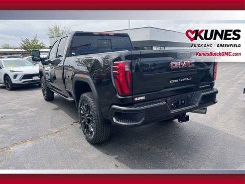 New 2026 GMC Sierra 2500 Denali w/ Denali Reserve Package AWD/4WD image 9