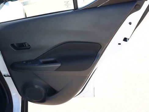 New 2025 Nissan Kicks Play S image 19