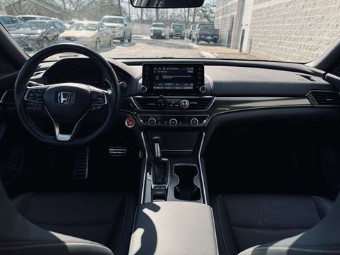 Used 2022 Honda Accord Sport image 19