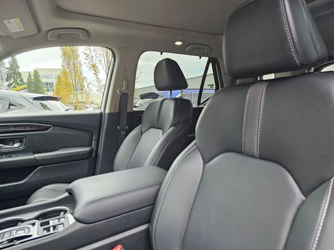 Used 2024 Honda Pilot Touring image 23