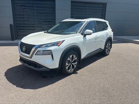 Used 2023 Nissan Rogue SV w/ SV Premium B Package FWD image 1