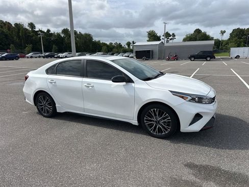 Used 2024 Kia Forte GT-Line w/ GT-Line Premium Package FWD image 2