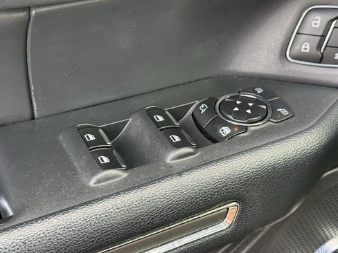 Used 2024 Ford Expedition XLT RWD image 27