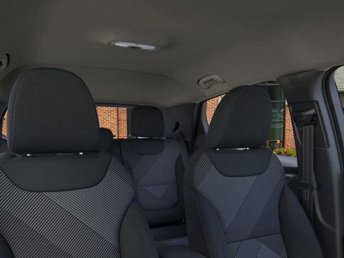 New 2027 Chevrolet Bolt LT w/ Comfort Package image 24