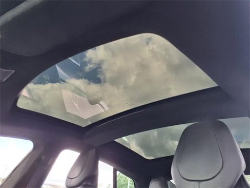 Used 2017 Tesla Model S 60D image 16