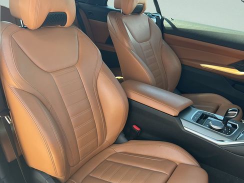 Used 2021 BMW M440i Convertible w/ Premium Package RWD image 10