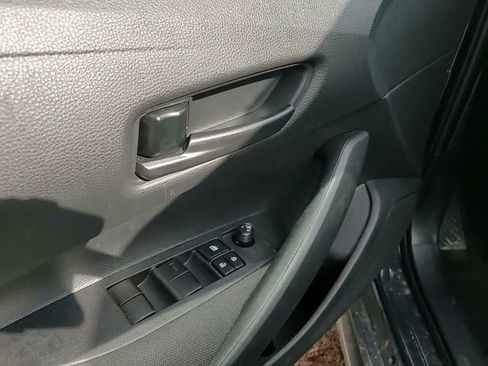 Certified 2025 Toyota Corolla LE image 10