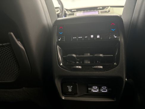 Used 2024 Jeep Grand Cherokee Summit w/ Adv Protech Group IV AWD/4WD image 21