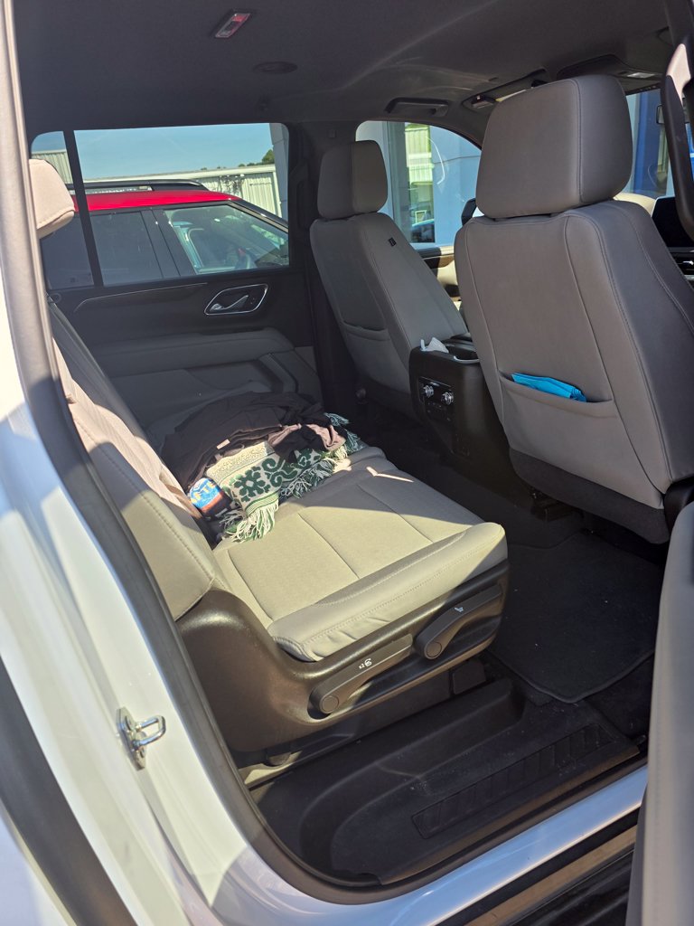 Used 2022 GMC Yukon XL SLE RWD image 6