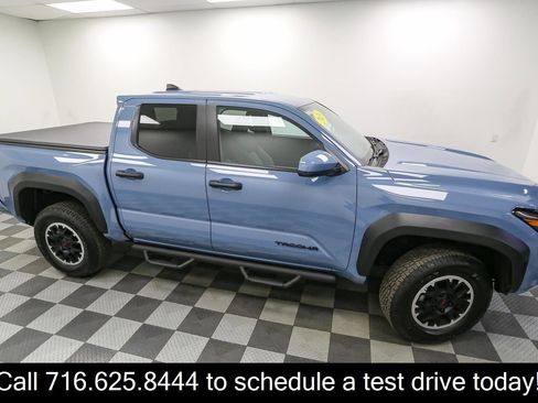 Used 2026 Toyota Tacoma TRD Off-Road AWD/4WD image 5