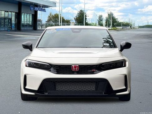 Certified 2025 Honda Civic Type R image 14