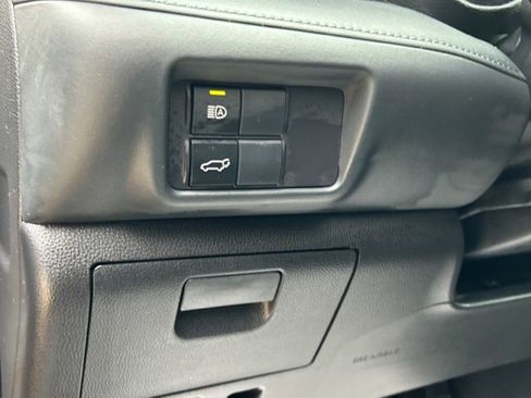 Used 2022 Toyota Highlander XLE image 36