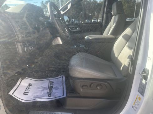 Used 2023 Chevrolet Tahoe Z71 image 12