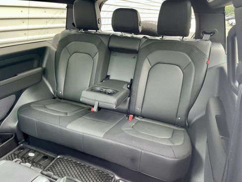 Used 2023 Land Rover Defender 90 X-Dynamic SE AWD/4WD image 30